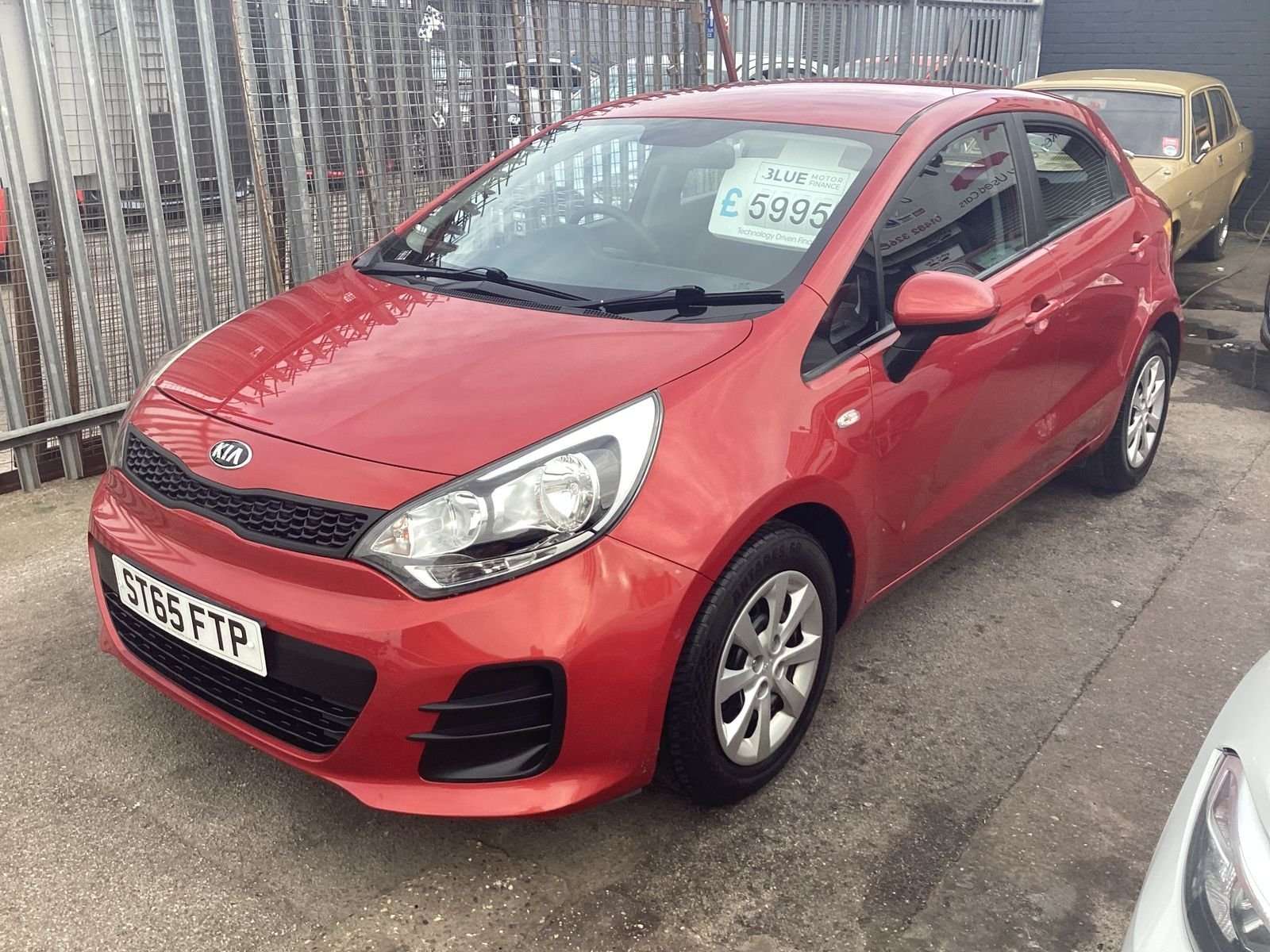 2015 KIA RIO 2015 KIA RIO