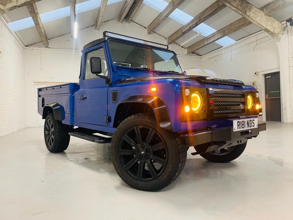 Check out this Land Rover Defender 110 1998 Diesel Manual