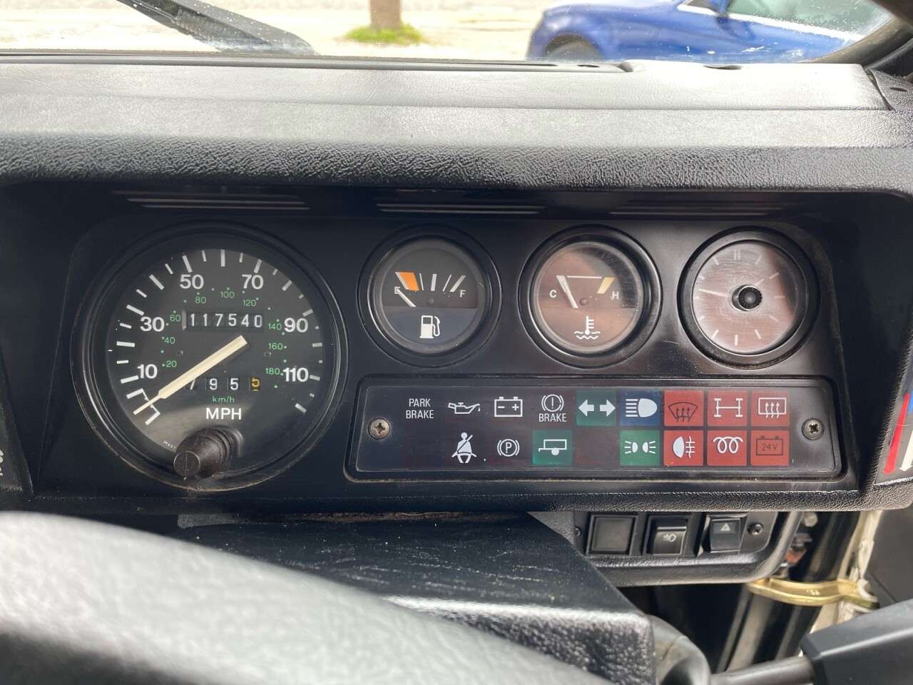 1998 LAND ROVER DEFENDER 110 1998 LAND ROVER DEFENDER 110