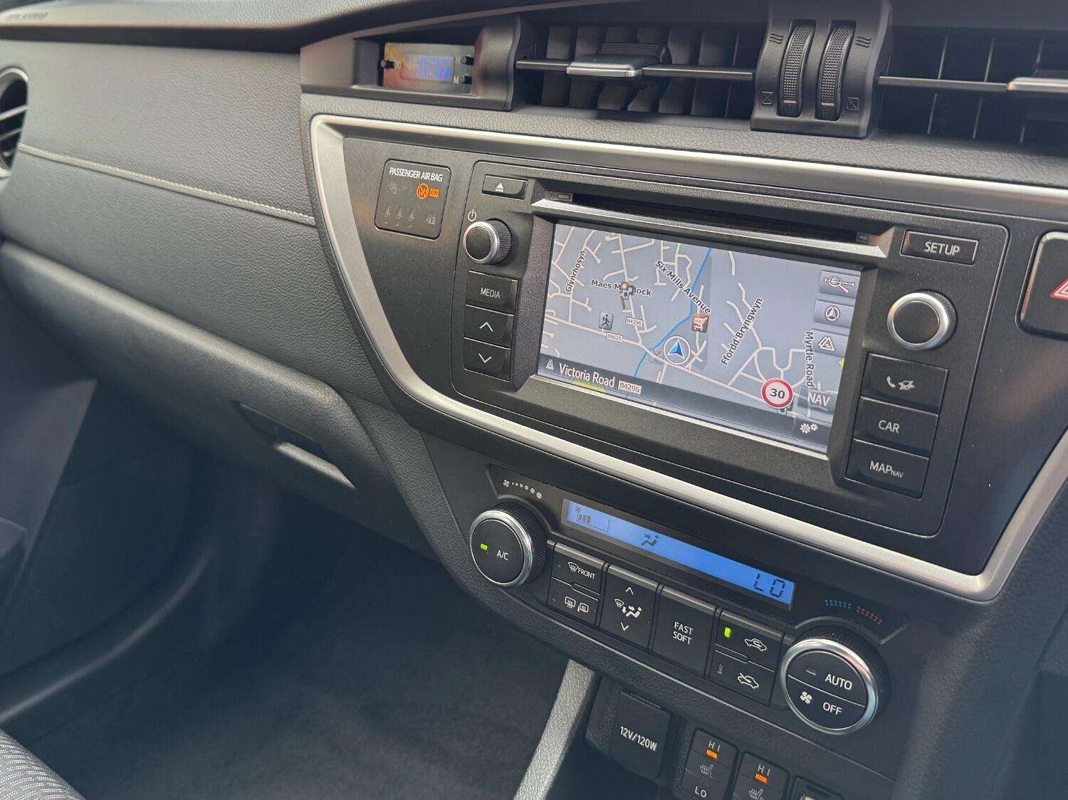 2014 TOYOTA AURIS 2014 TOYOTA AURIS