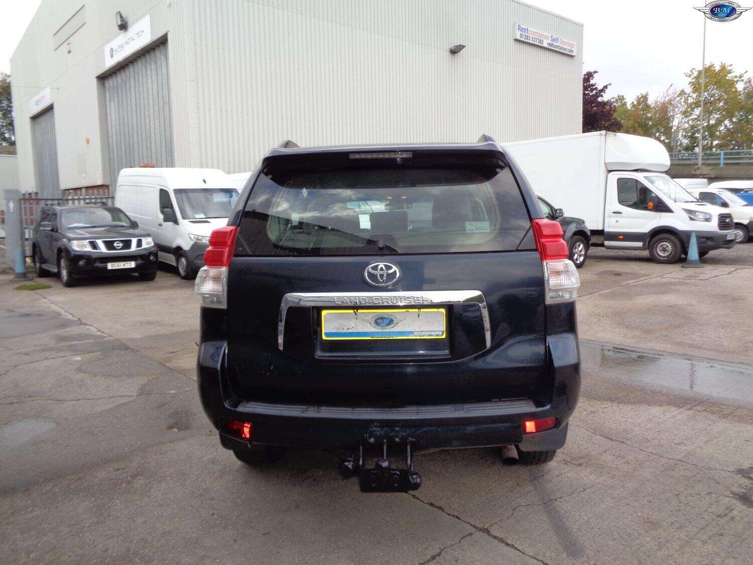 2011 TOYOTA LAND CRUISER 2011 TOYOTA LAND CRUISER