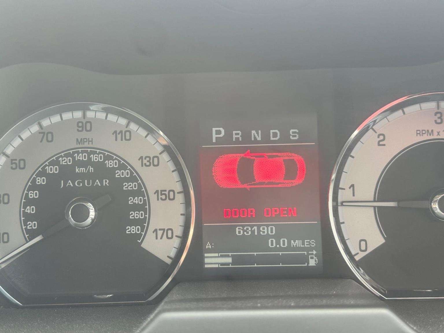 2011 JAGUAR XF 2011 JAGUAR XF