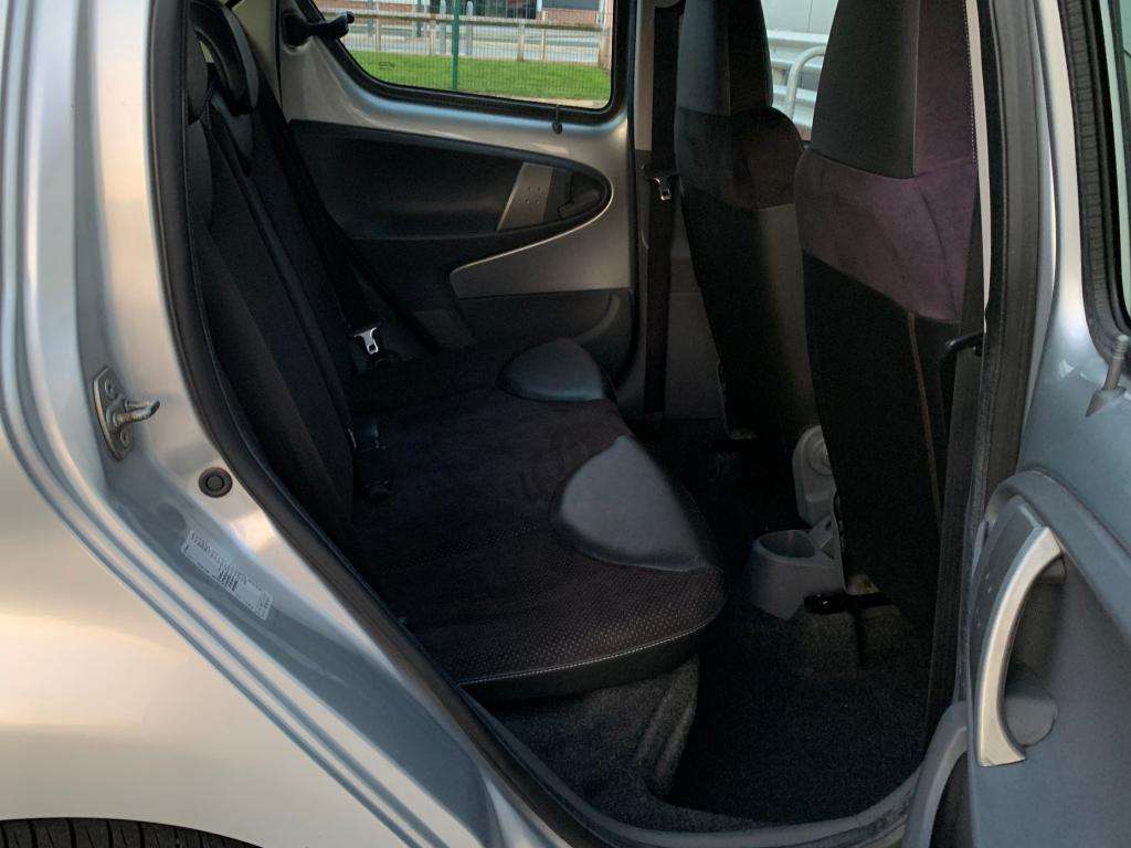 2011 TOYOTA AYGO 2011 TOYOTA AYGO