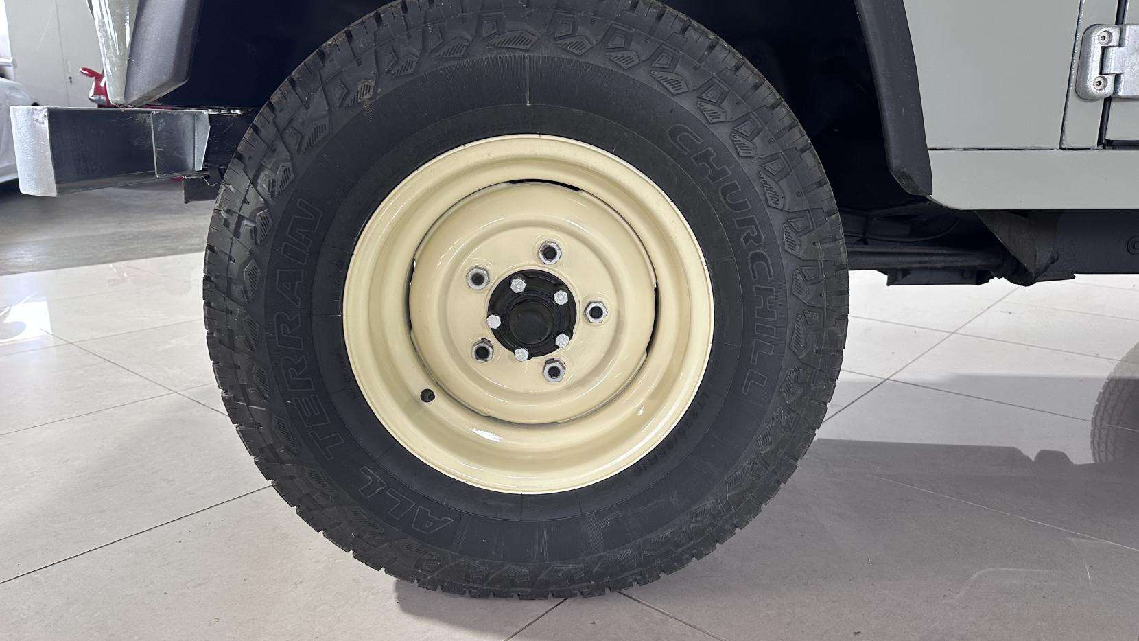 1986 LAND ROVER 127 1986 LAND ROVER 127