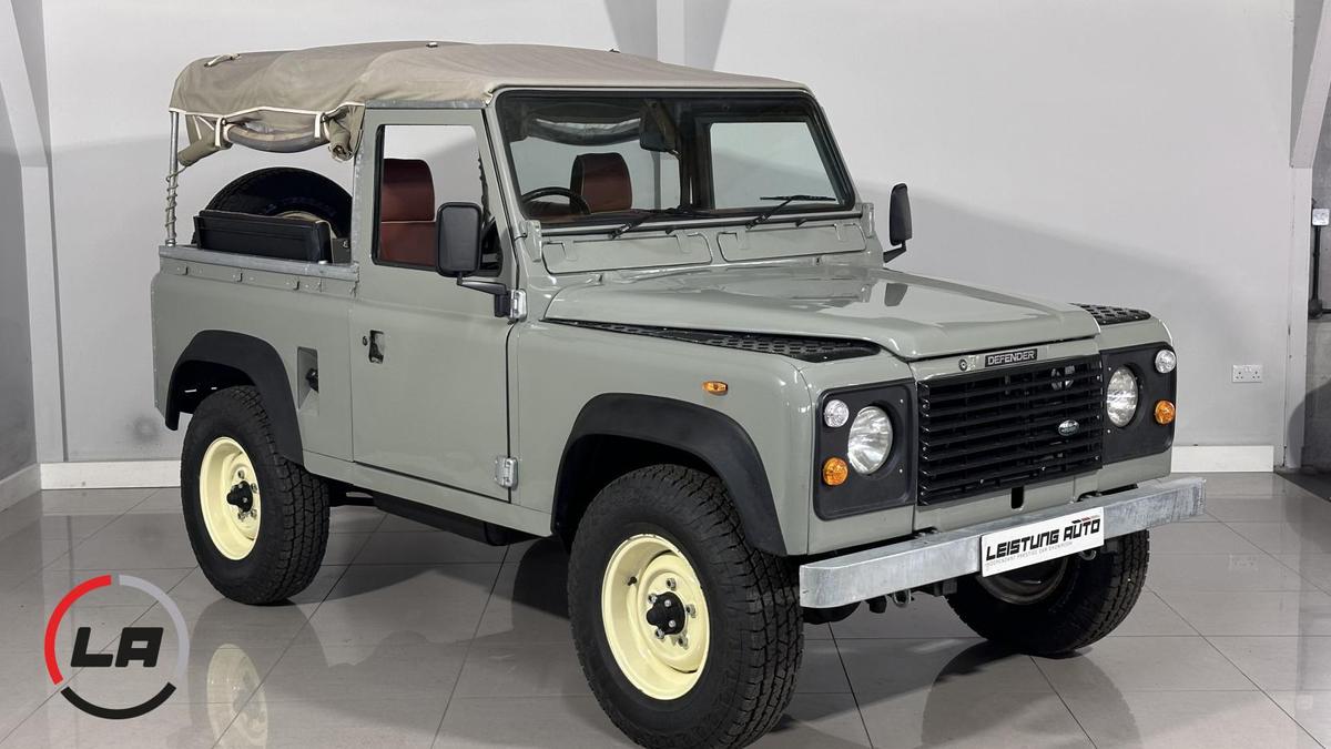 Check out this Land Rover 127 1986 Diesel Manual