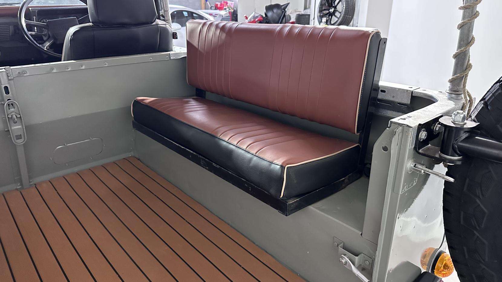 1986 LAND ROVER 127 1986 LAND ROVER 127