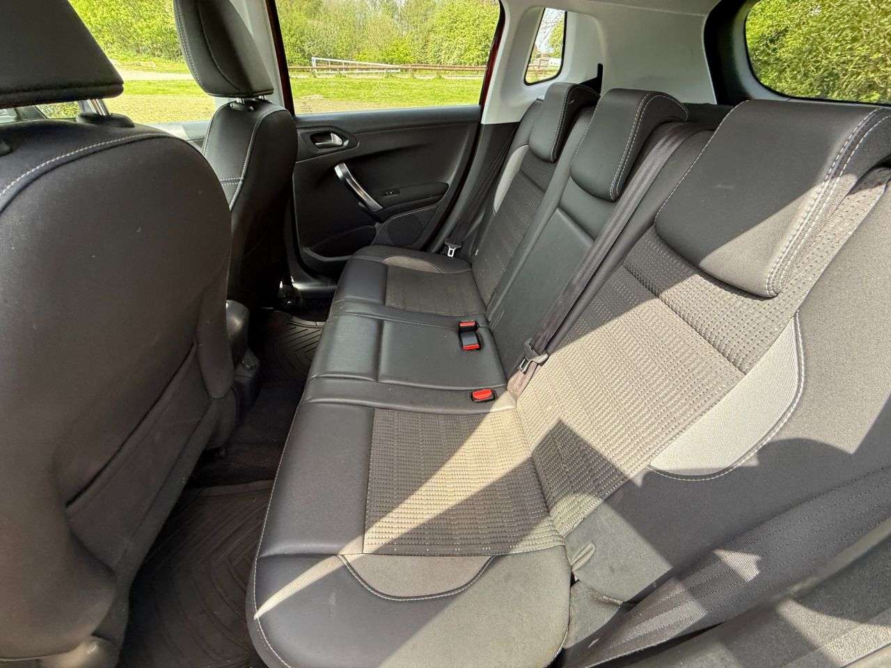 2016 PEUGEOT 2008 2016 PEUGEOT 2008