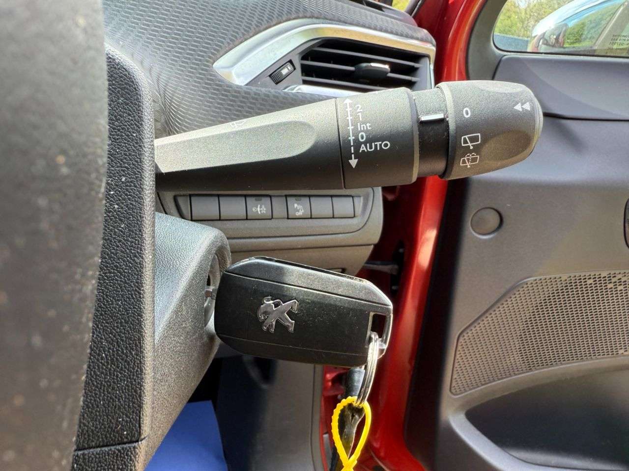 2016 PEUGEOT 2008 2016 PEUGEOT 2008