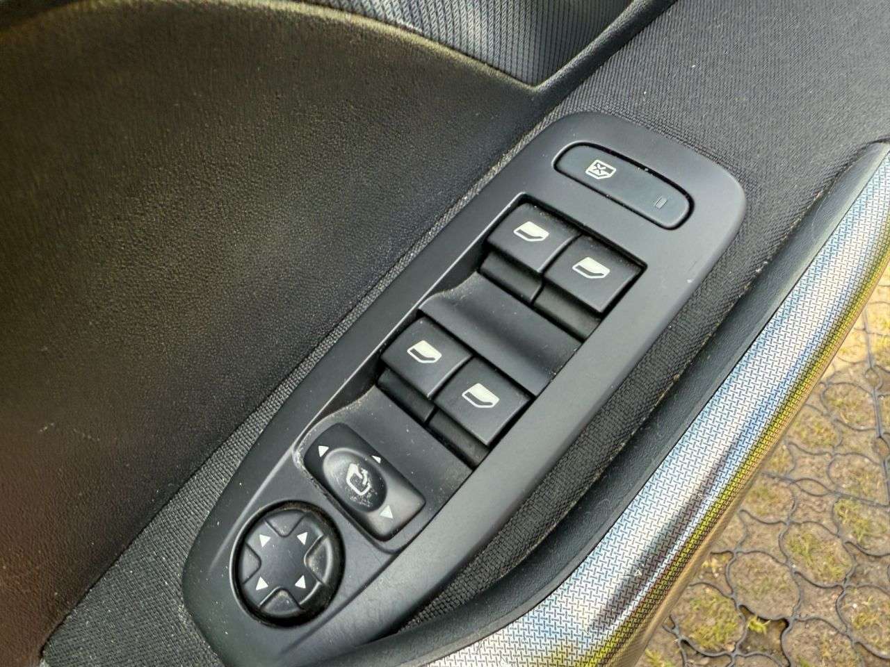 2016 PEUGEOT 2008 2016 PEUGEOT 2008