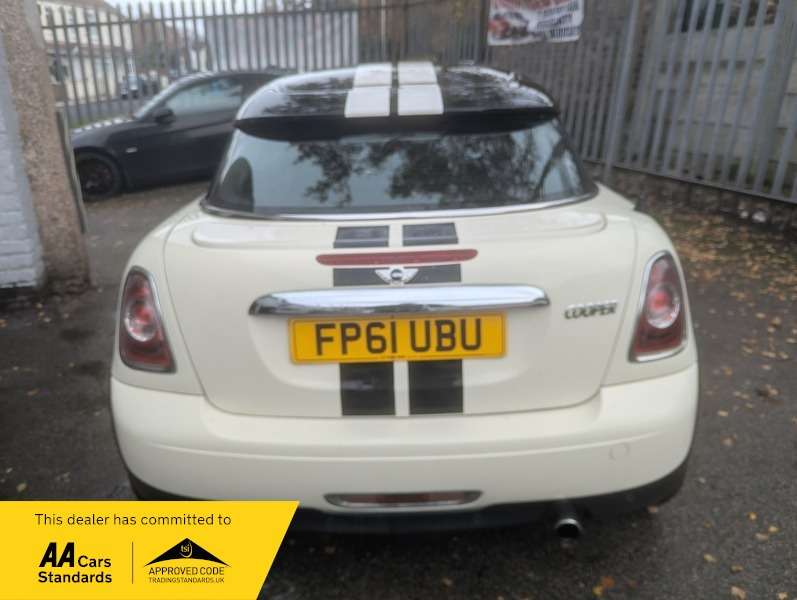 2011 MINI COUPE 2011 MINI COUPE