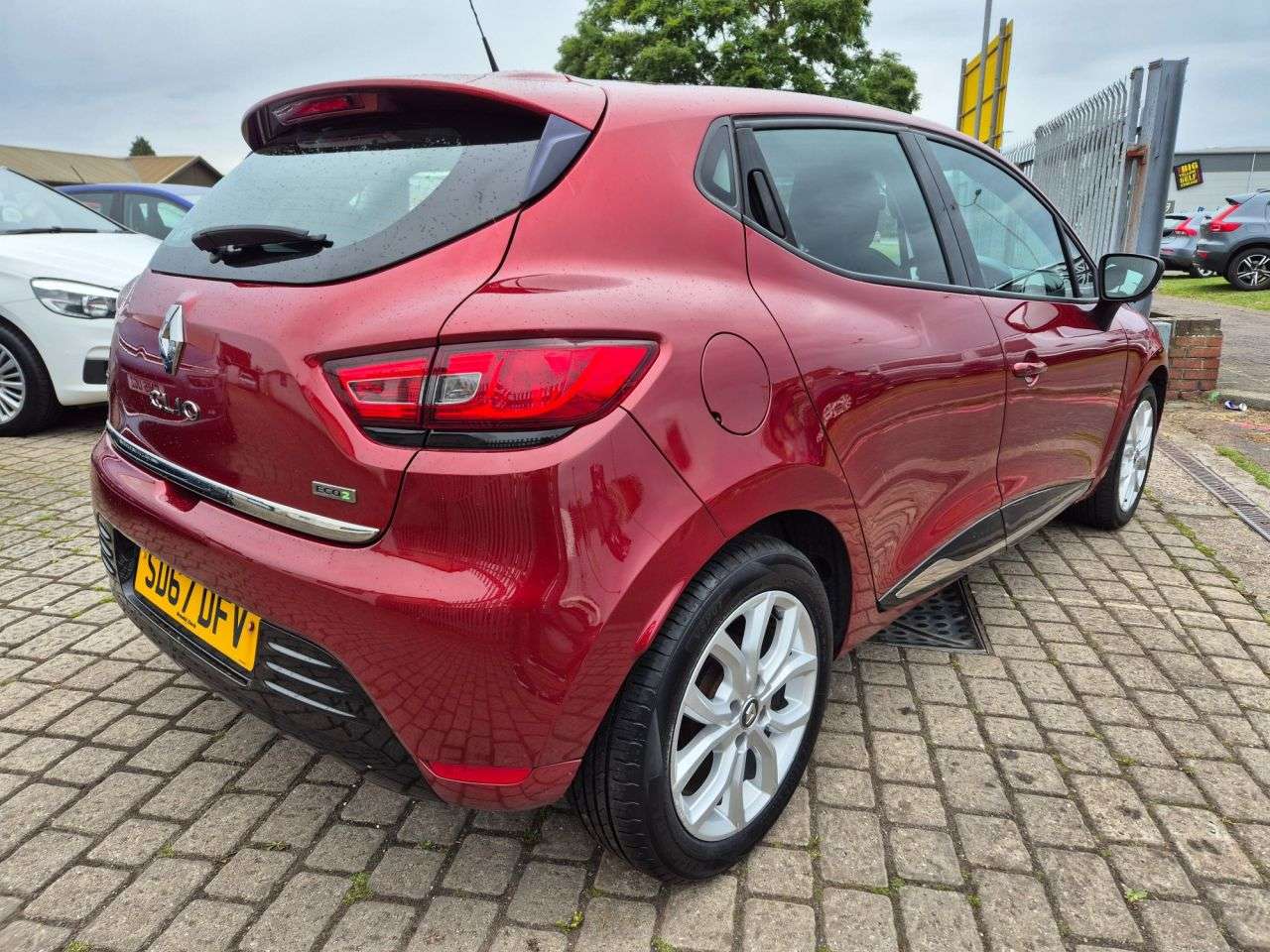 2017 RENAULT CLIO 2017 RENAULT CLIO