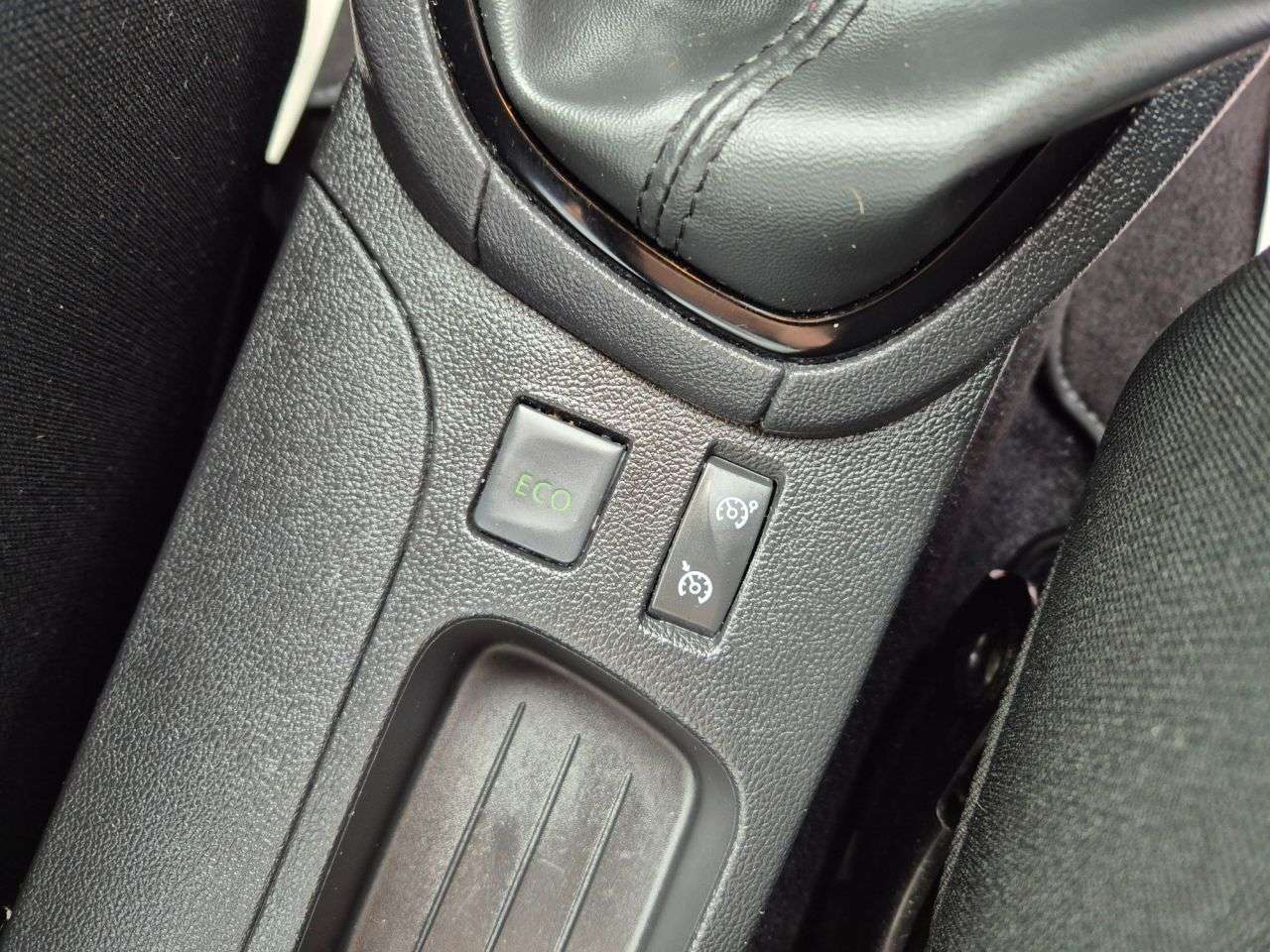 2017 RENAULT CLIO 2017 RENAULT CLIO