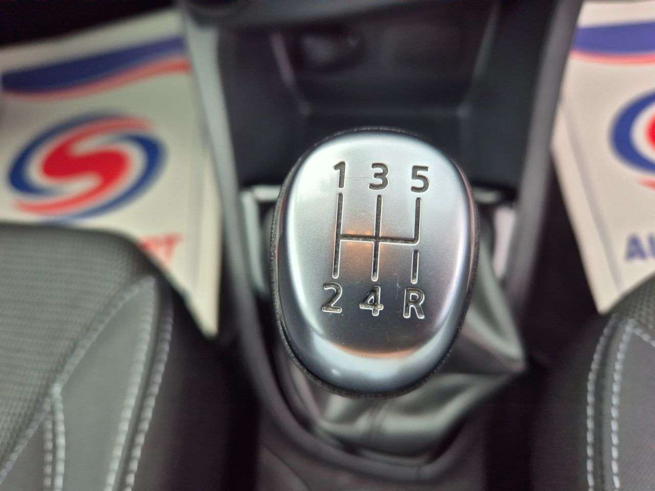 2017 RENAULT CLIO 2017 RENAULT CLIO