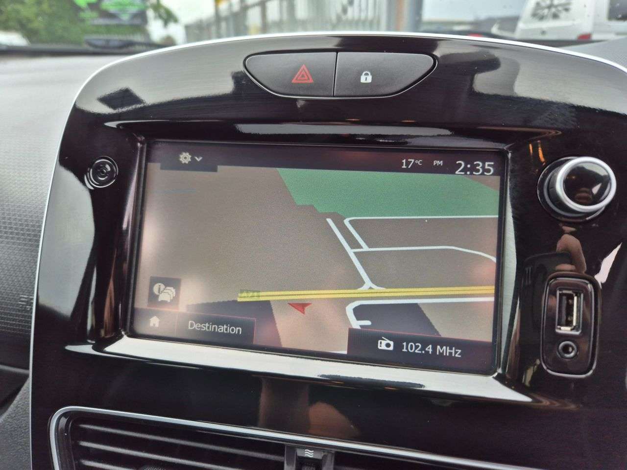 2017 RENAULT CLIO 2017 RENAULT CLIO