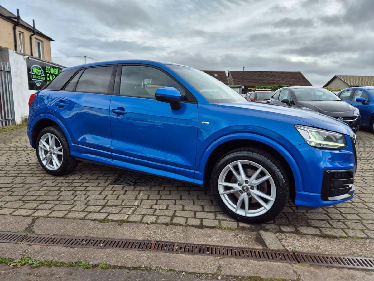 Check out this Audi Q2 2017 Diesel Manual