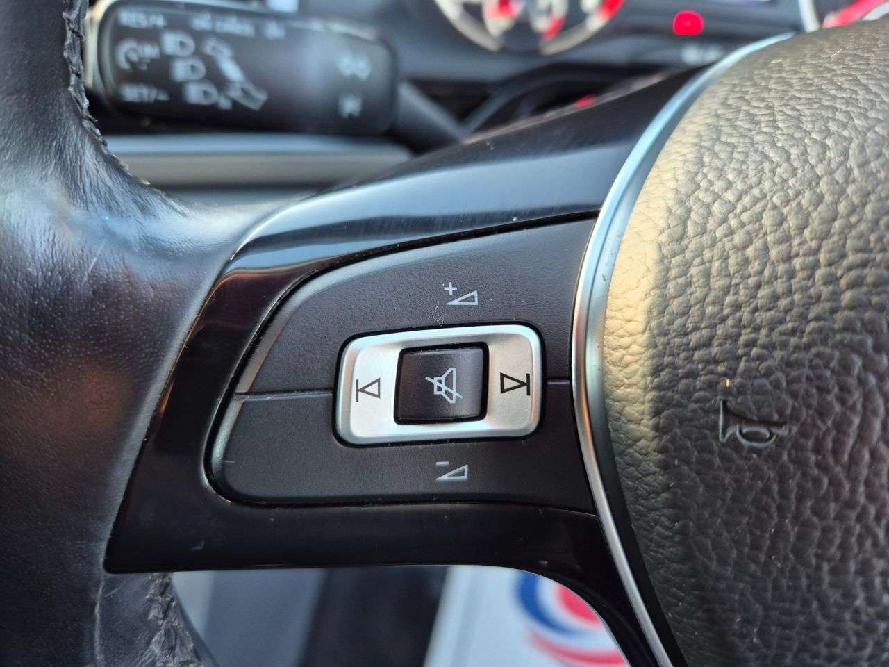 2019 VOLKSWAGEN POLO 2019 VOLKSWAGEN POLO