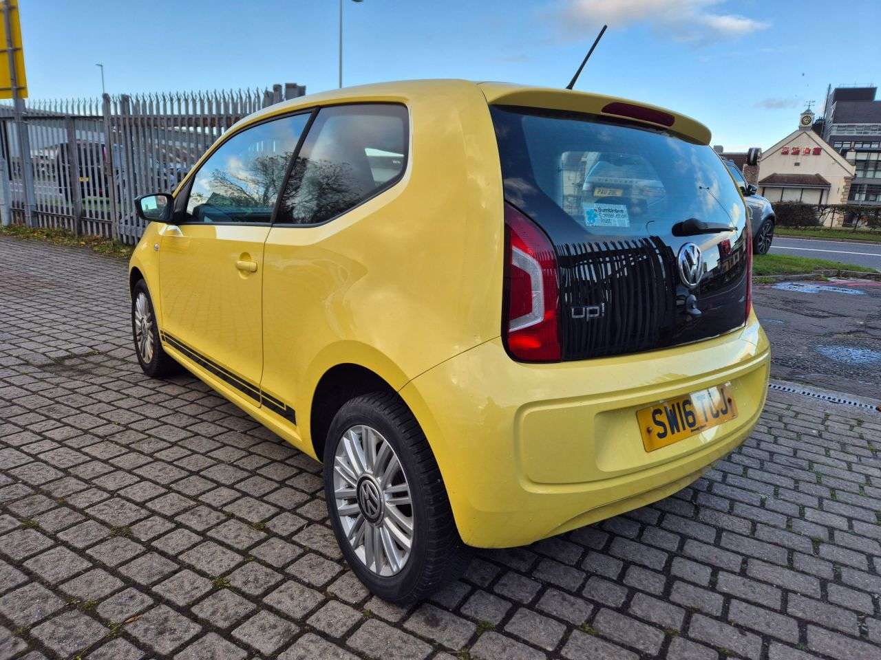 2016 VOLKSWAGEN UP! 2016 VOLKSWAGEN UP!