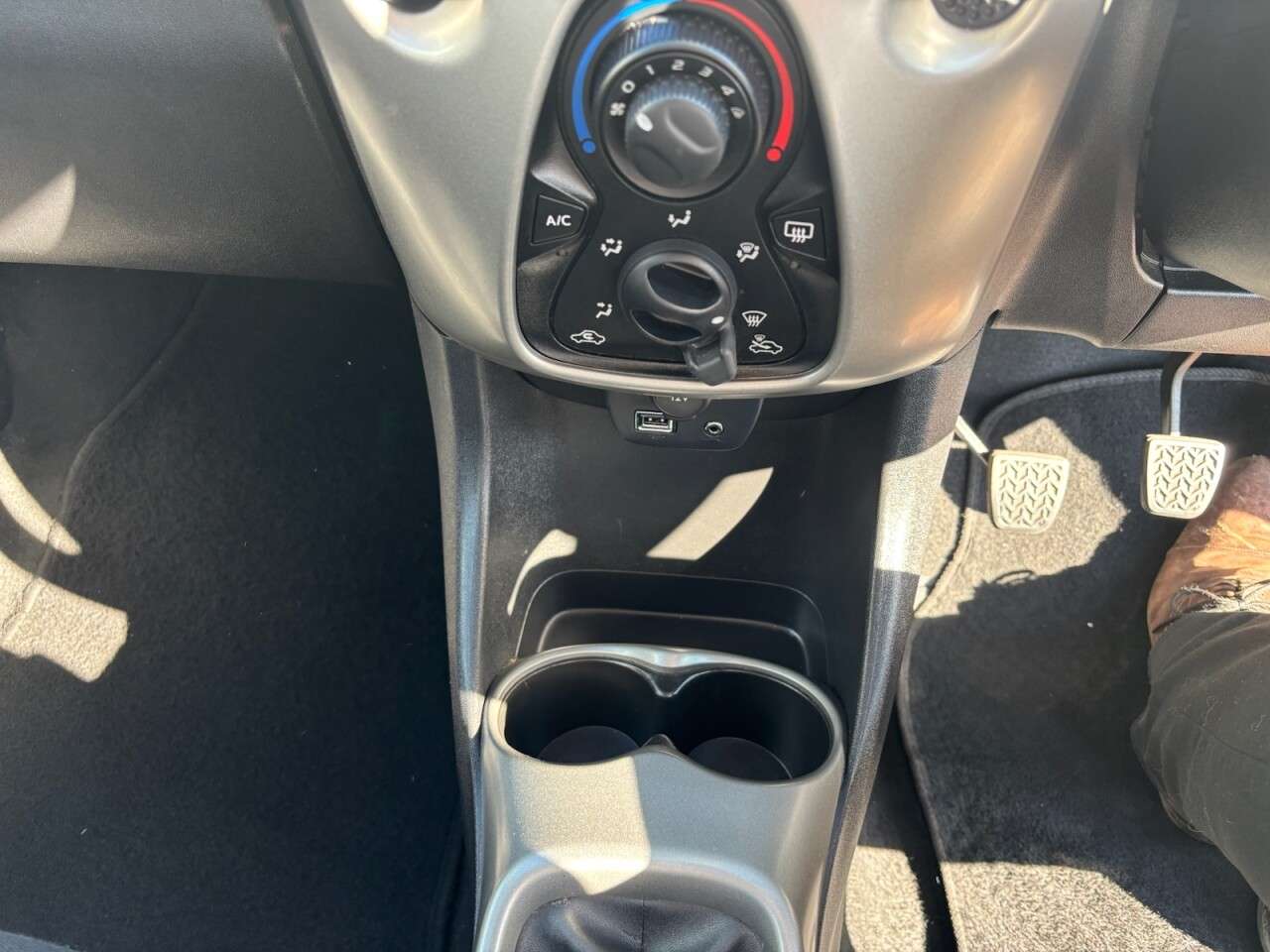 2016 TOYOTA AYGO 2016 TOYOTA AYGO