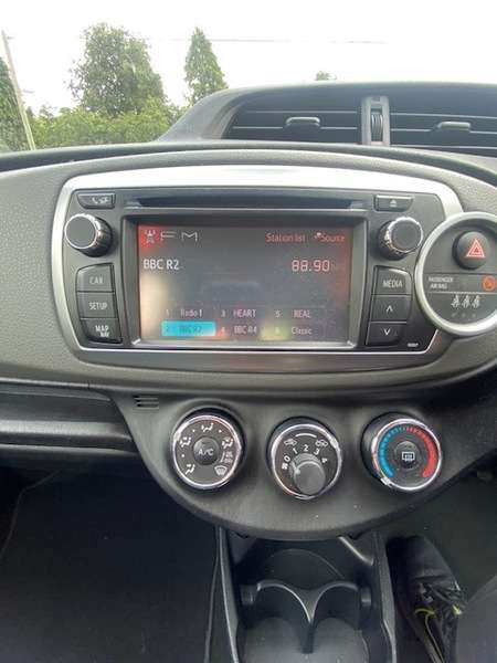 2012 TOYOTA YARIS 2012 TOYOTA YARIS