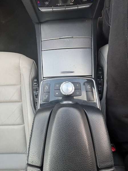 2013 MERCEDES 200 E 2013 MERCEDES 200 E