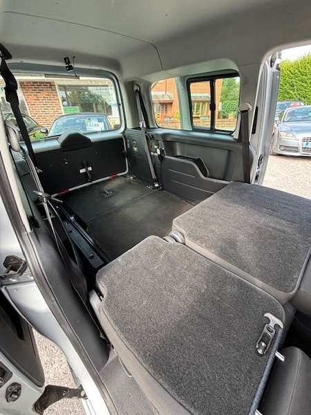 2015 VOLKSWAGEN CADDY MAXI LIFE 2015 VOLKSWAGEN CADDY MAXI LIFE