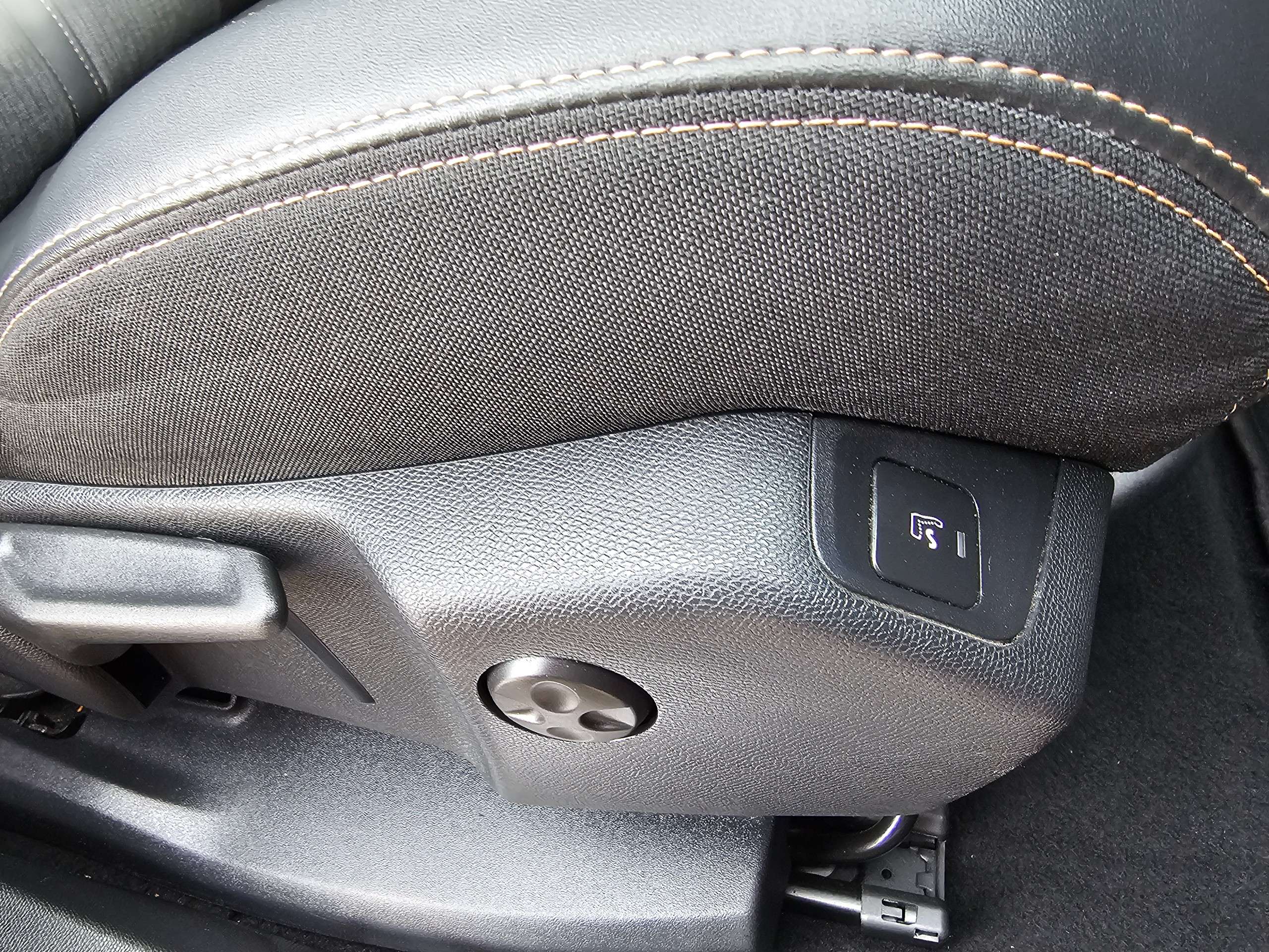 2019 PEUGEOT 3008 2019 PEUGEOT 3008