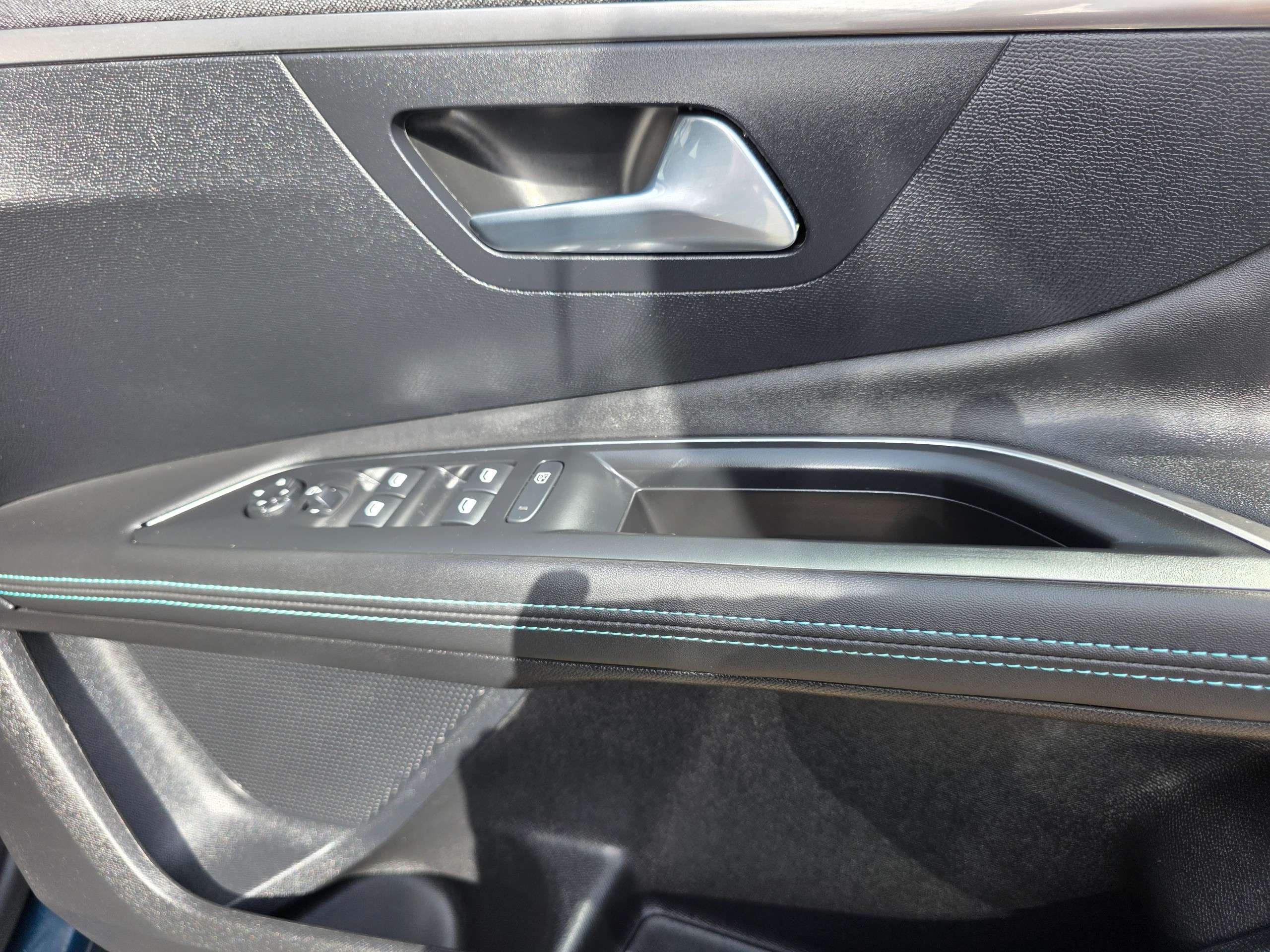 2022 PEUGEOT 3008 2022 PEUGEOT 3008