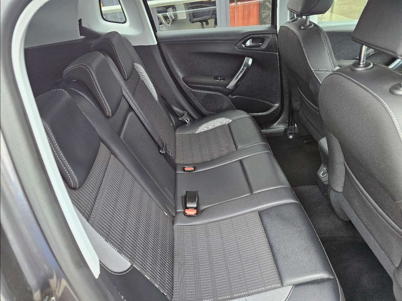 2018 PEUGEOT 2008 2018 PEUGEOT 2008