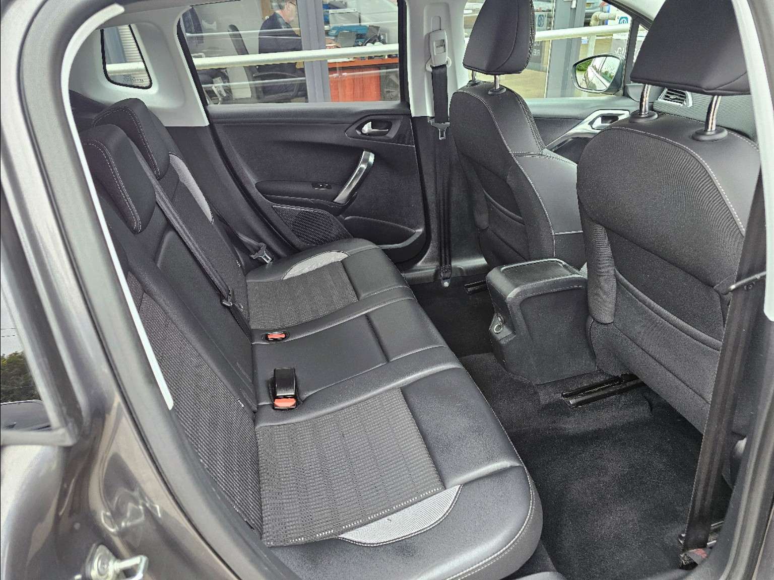 2018 PEUGEOT 2008 2018 PEUGEOT 2008