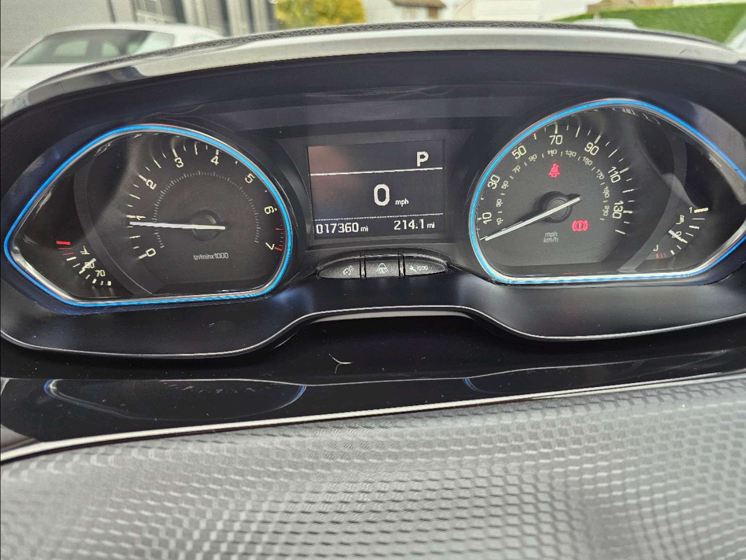 2018 PEUGEOT 2008 2018 PEUGEOT 2008