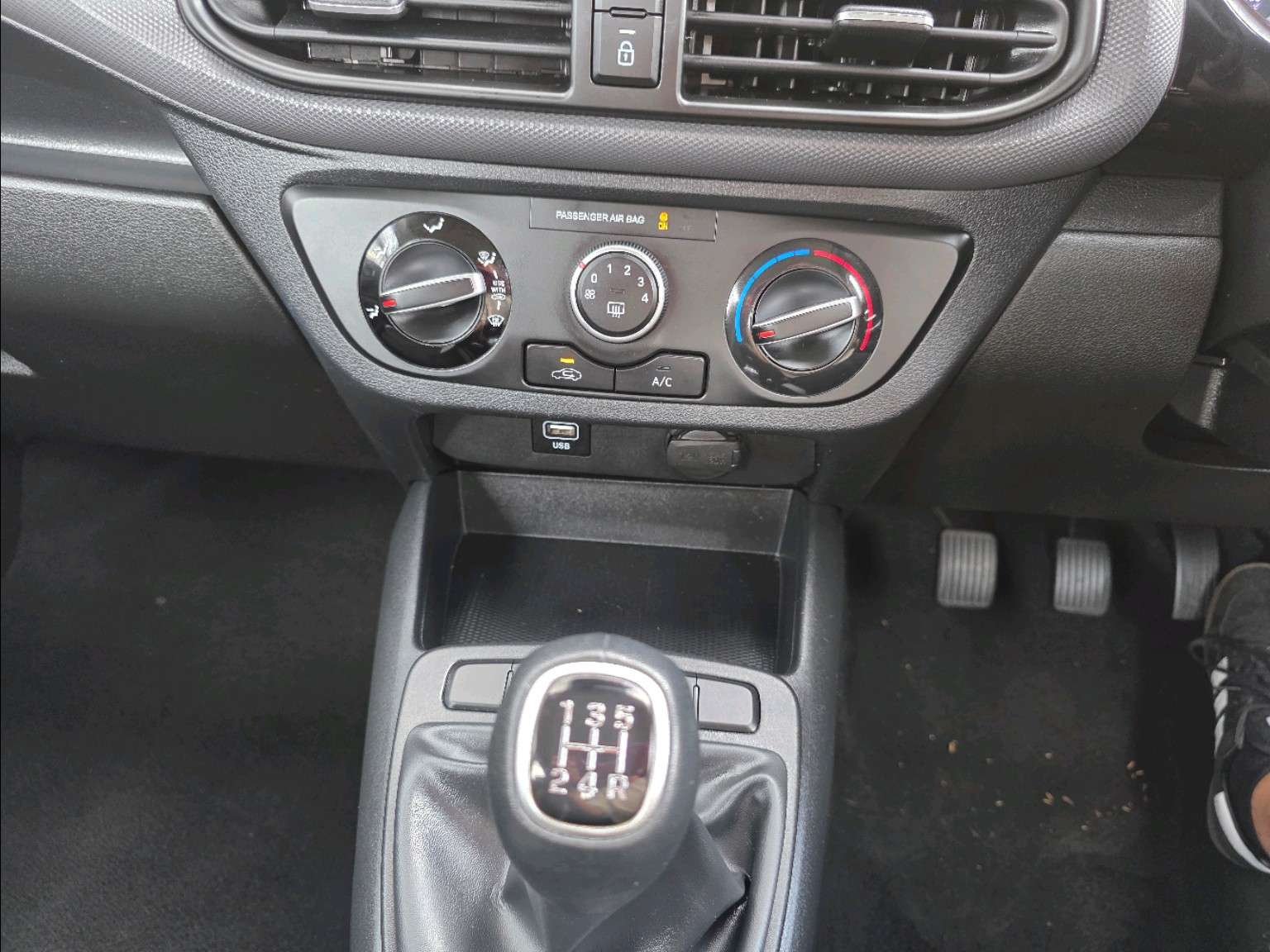 2022 HYUNDAI I10 2022 HYUNDAI I10