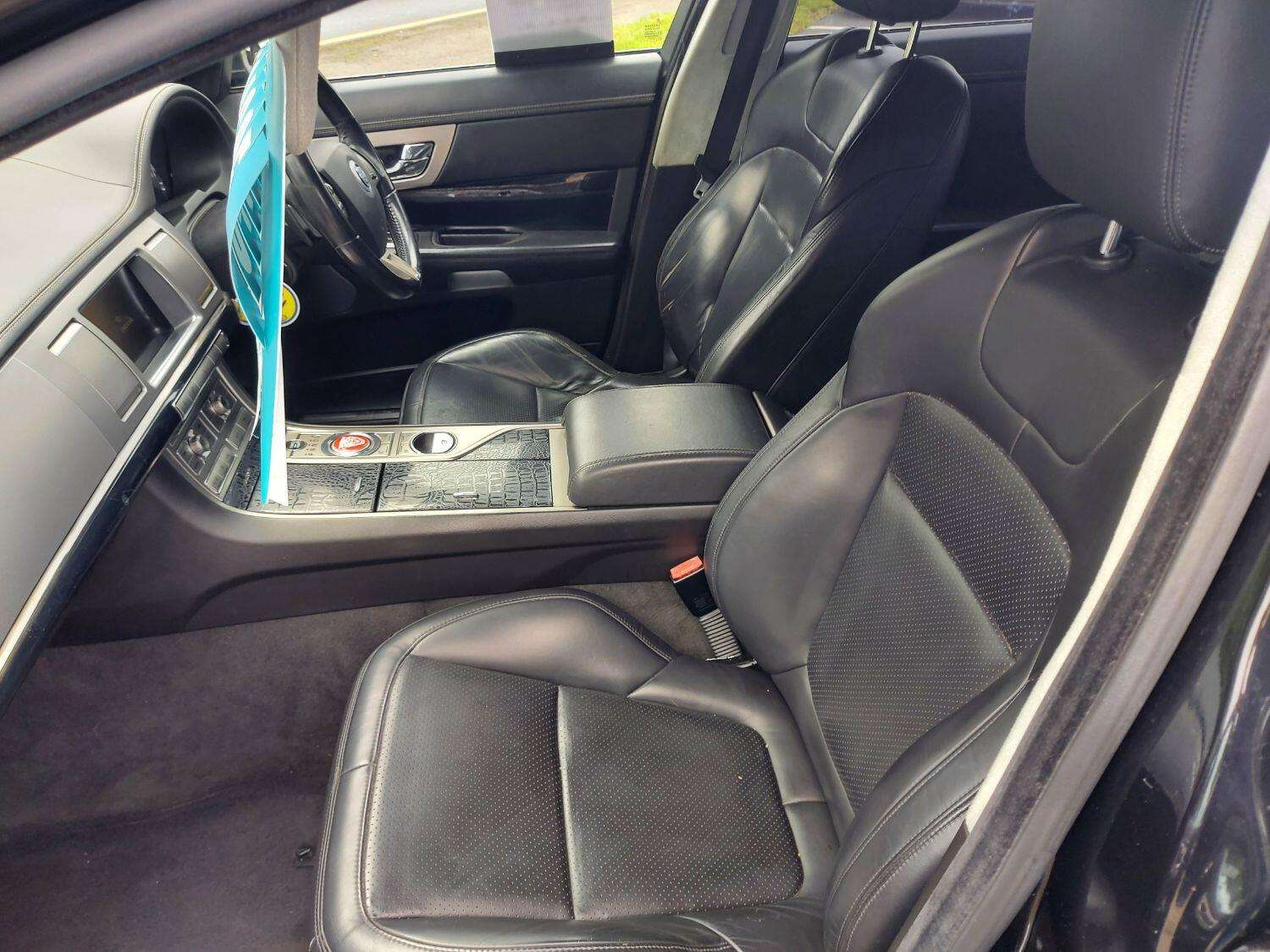 2009 JAGUAR XF 2009 JAGUAR XF