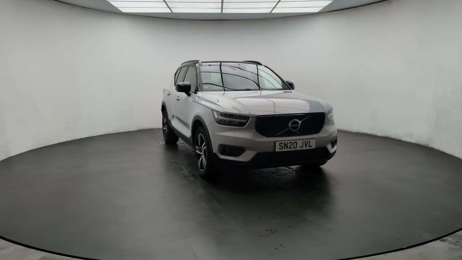2020 VOLVO XC40 2020 VOLVO XC40