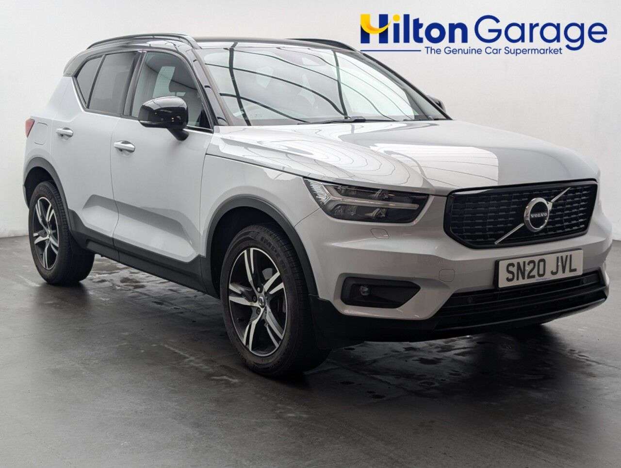 2020 VOLVO XC40 2020 VOLVO XC40