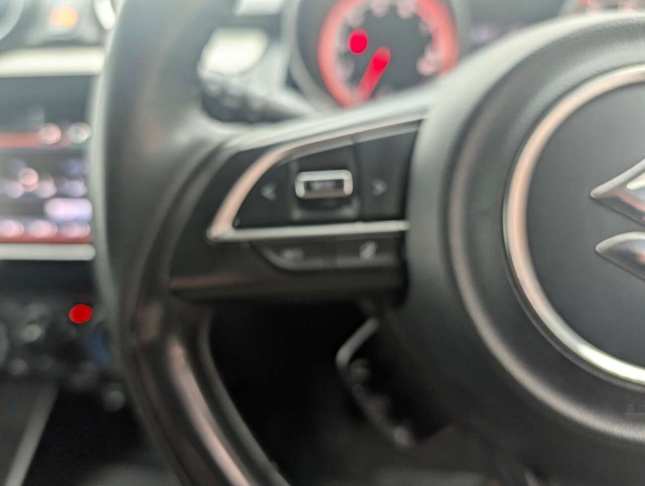 2019 SUZUKI SWIFT 2019 SUZUKI SWIFT