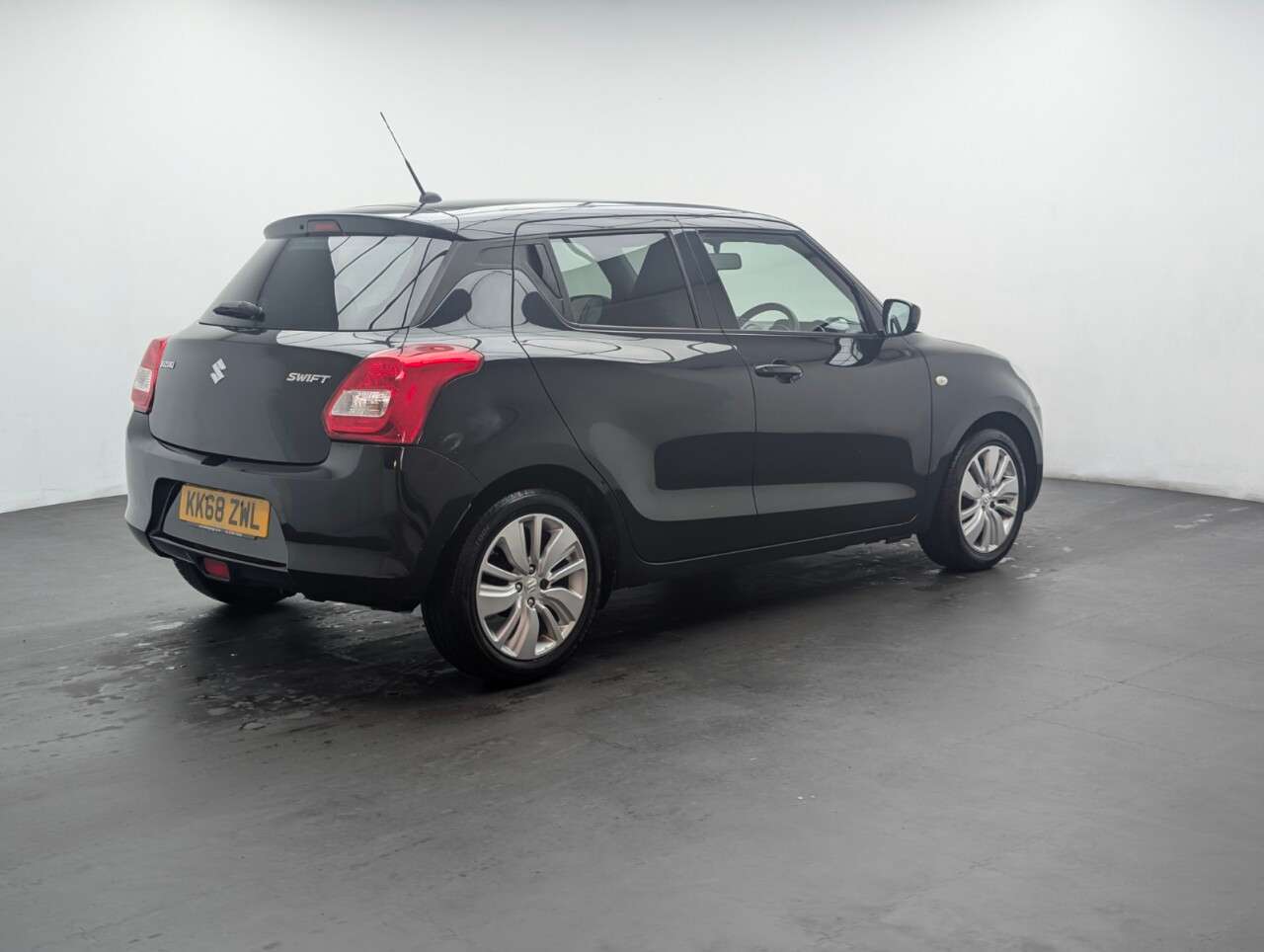 2019 SUZUKI SWIFT 2019 SUZUKI SWIFT