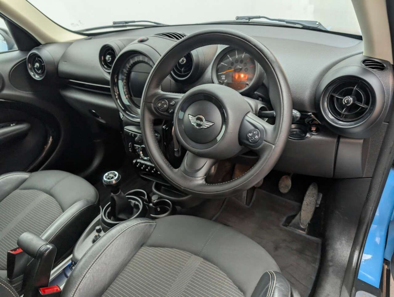 2016 MINI COUNTRYMAN 2016 MINI COUNTRYMAN