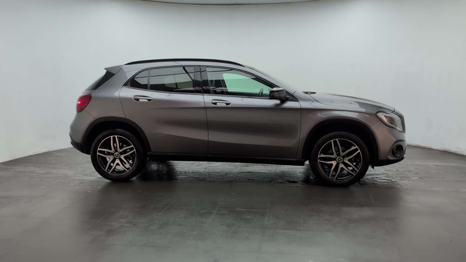 2019 MERCEDES-BENZ 180 2019 MERCEDES-BENZ 180