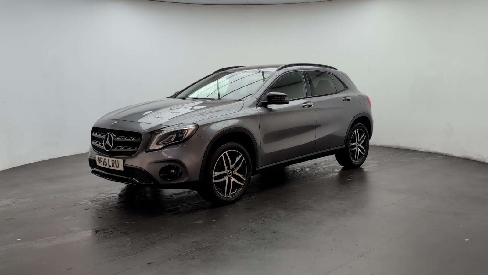 2019 MERCEDES-BENZ 180 2019 MERCEDES-BENZ 180