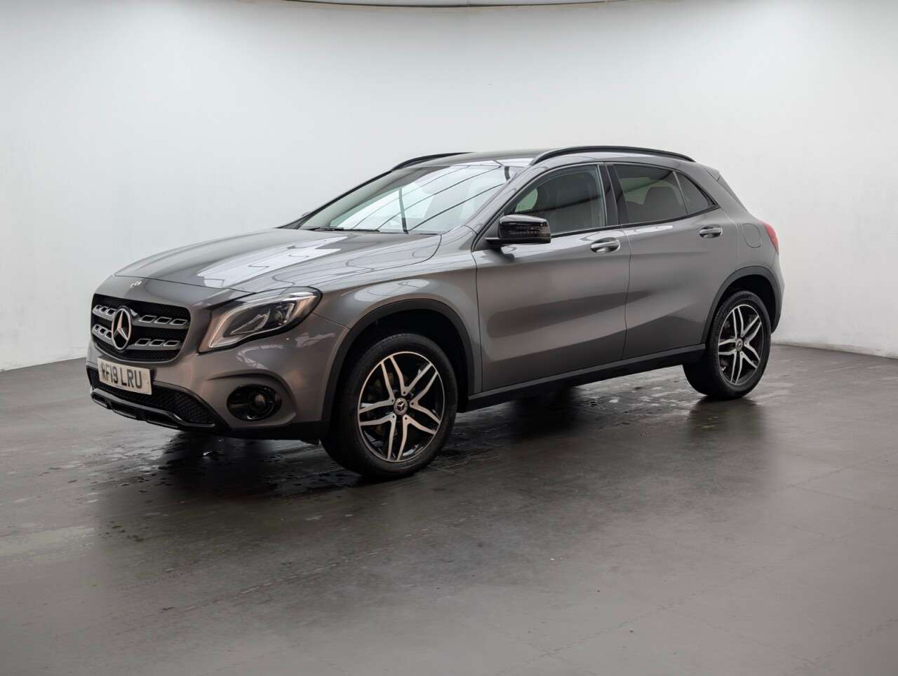2019 MERCEDES-BENZ 180 2019 MERCEDES-BENZ 180
