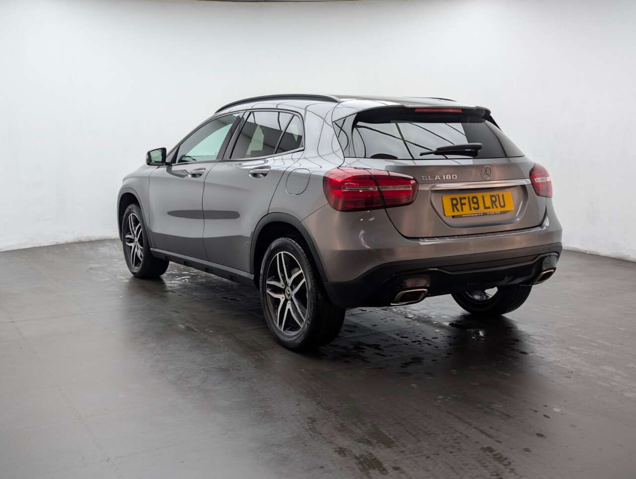 2019 MERCEDES-BENZ 180 2019 MERCEDES-BENZ 180