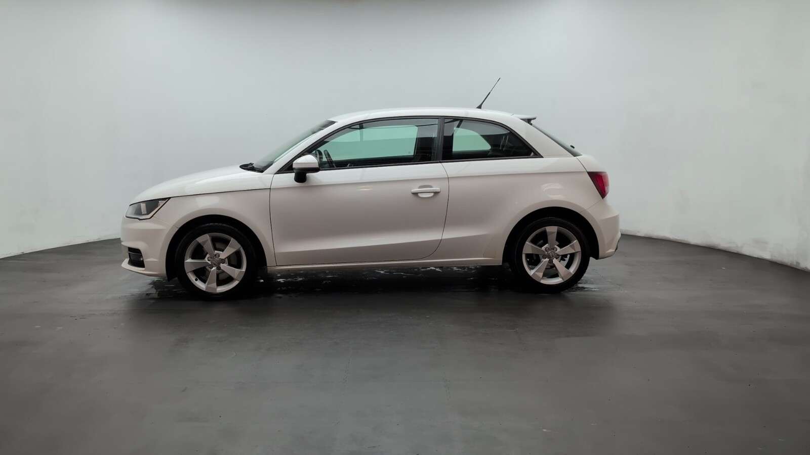 2015 AUDI A1 2015 AUDI A1