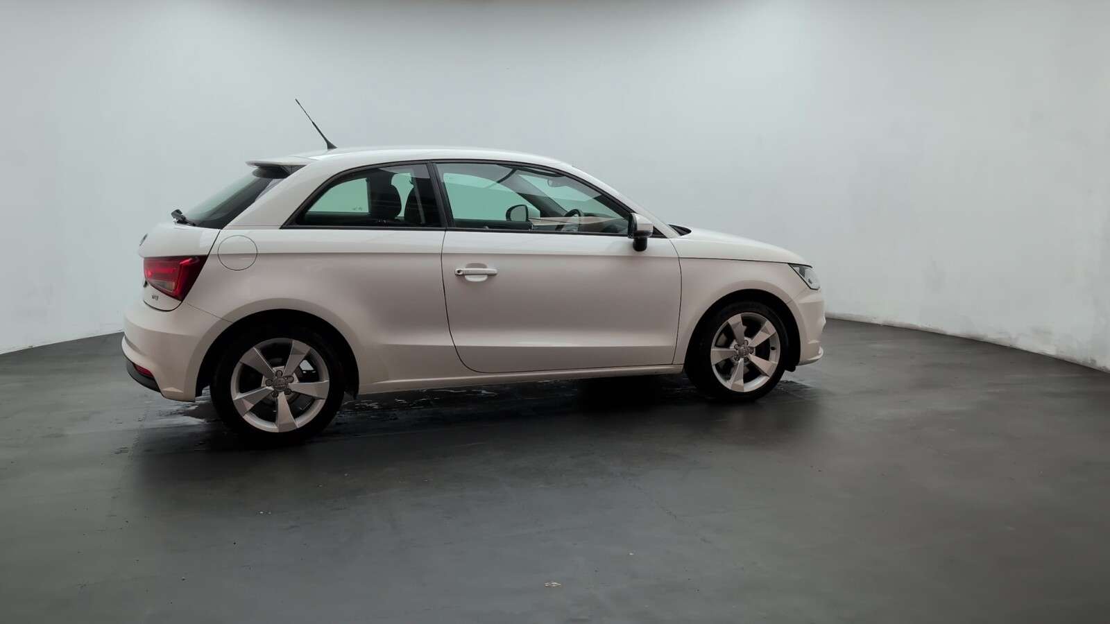 2015 AUDI A1 2015 AUDI A1