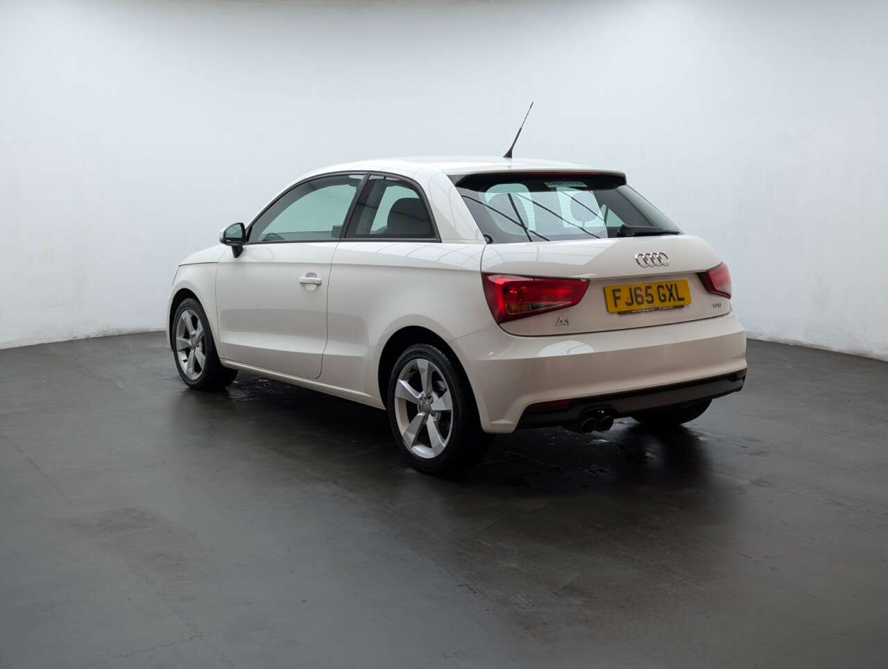 2015 AUDI A1 2015 AUDI A1