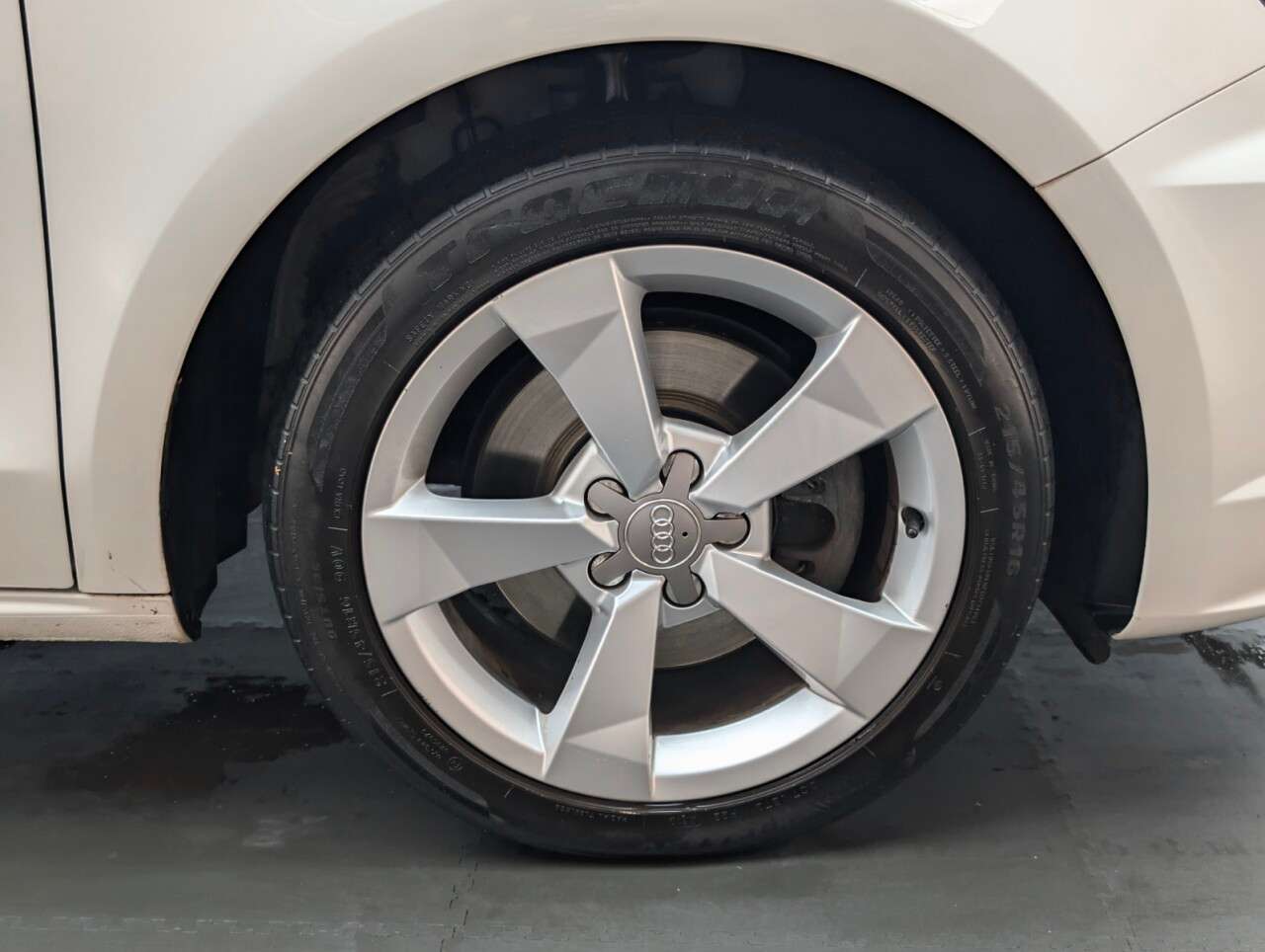 2015 AUDI A1 2015 AUDI A1