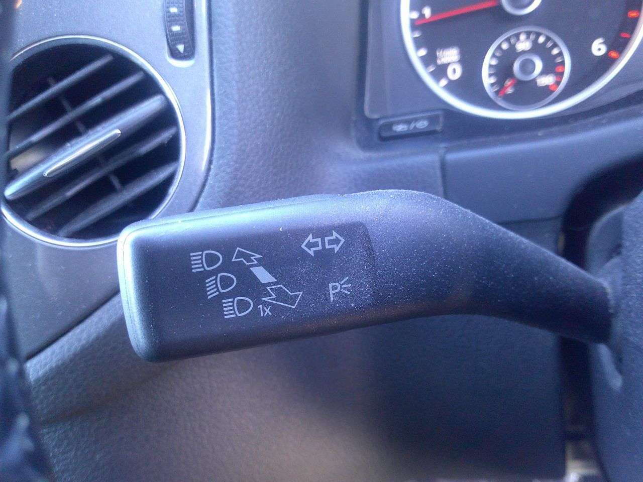 2012 VOLKSWAGEN TIGUAN 2012 VOLKSWAGEN TIGUAN