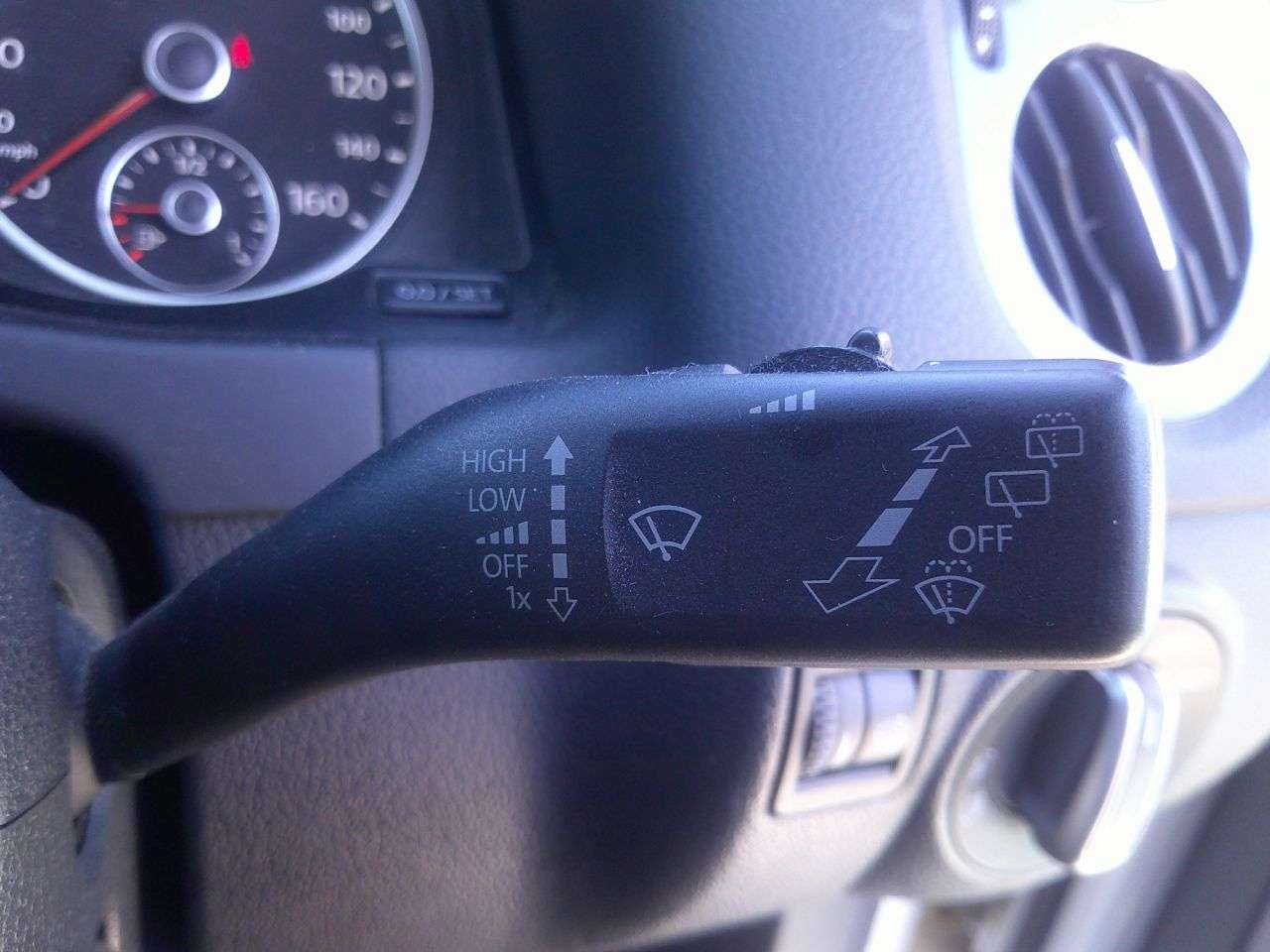 2012 VOLKSWAGEN TIGUAN 2012 VOLKSWAGEN TIGUAN