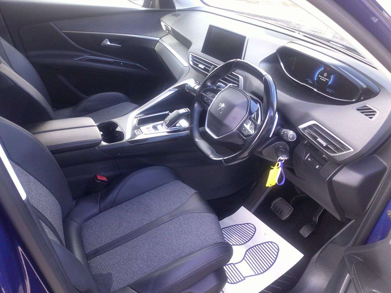 2019 PEUGEOT 3008 2019 PEUGEOT 3008