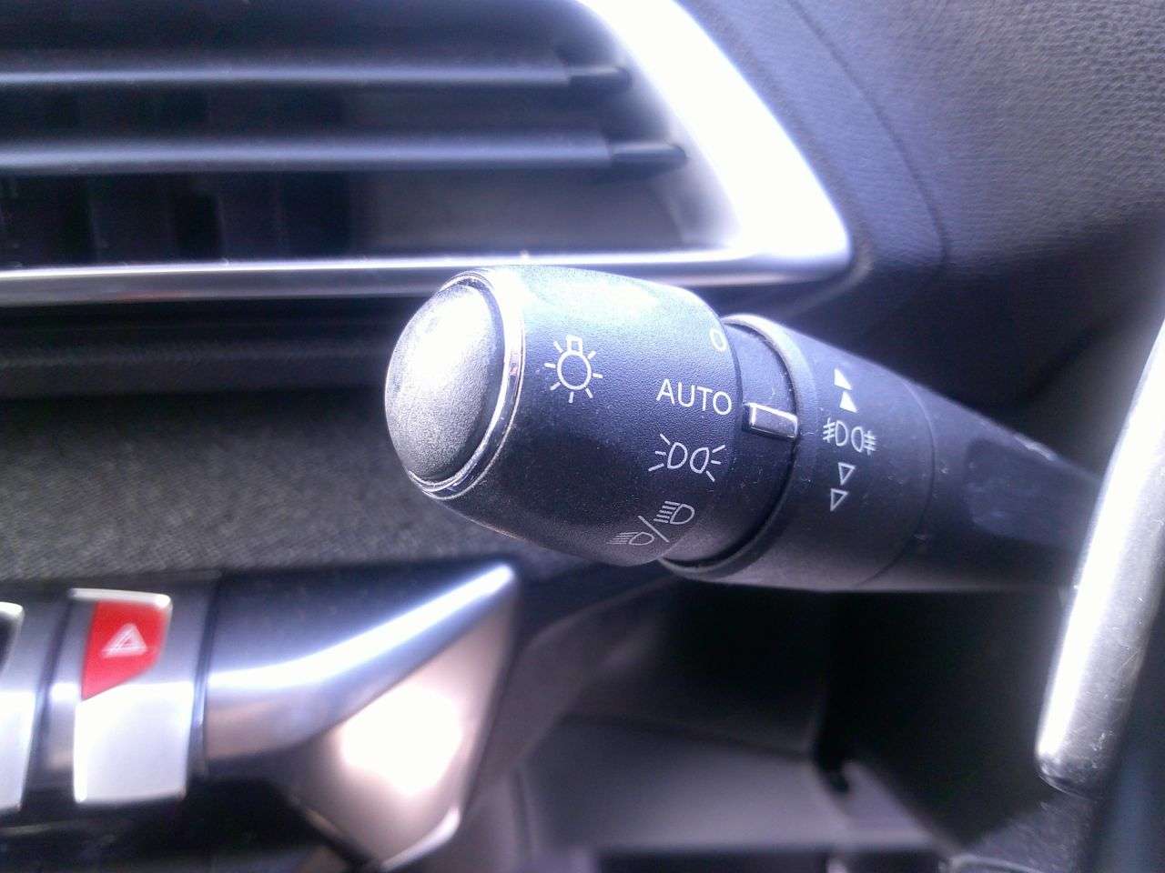 2019 PEUGEOT 3008 2019 PEUGEOT 3008