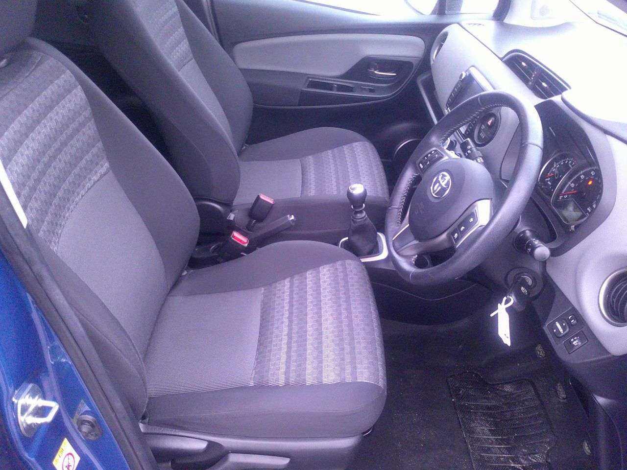 2016 TOYOTA YARIS 2016 TOYOTA YARIS